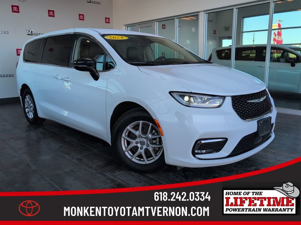 Used 2024 Chrysler Pacifica Touring-L