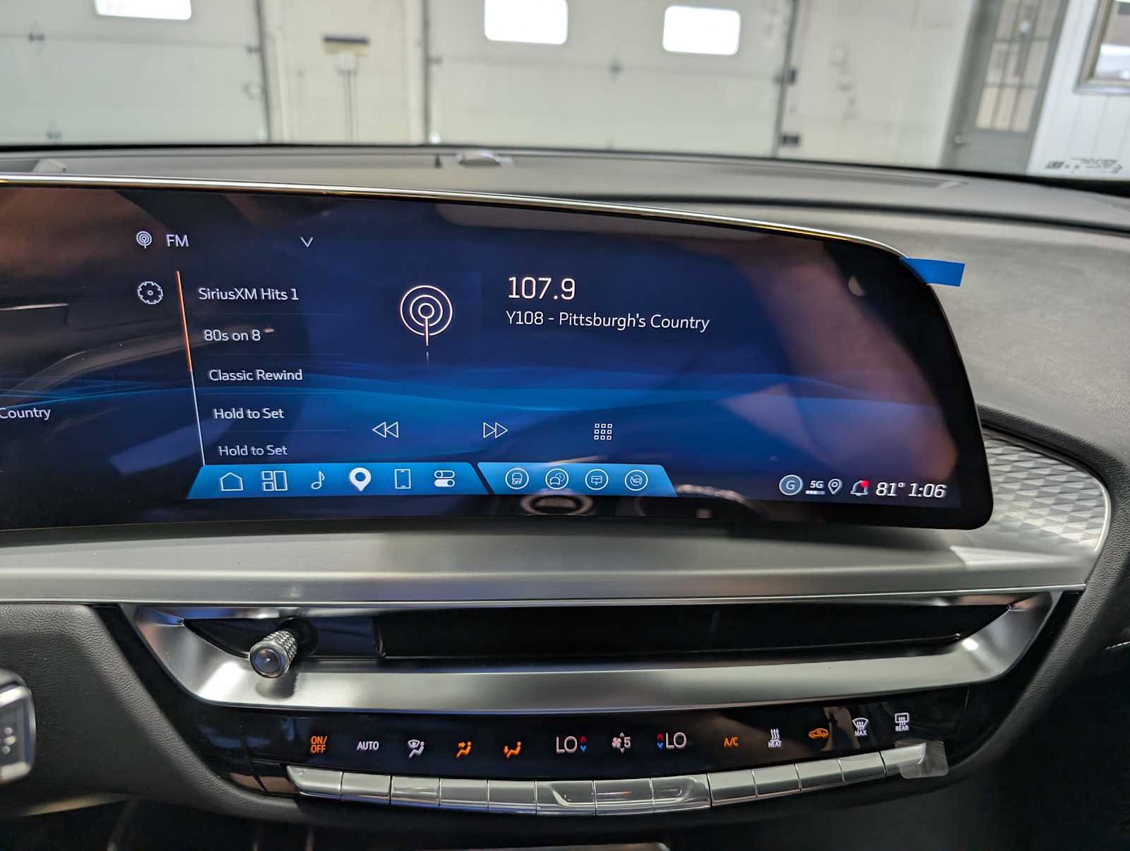 New 2027 Cadillac Lyriq Premium Luxury AWD/4WD image 25