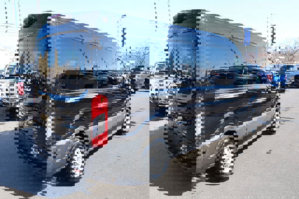 Used 2024 Ford Transit 350 XLT image 8