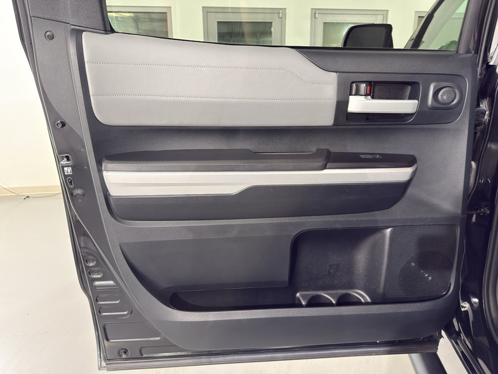 Used 2017 Toyota Tundra Limited image 12