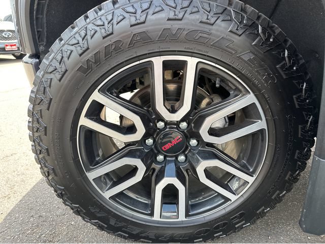 Certified 2022 GMC Sierra 1500 AT4 w/ AT4 Preferred Package AWD/4WD image 18