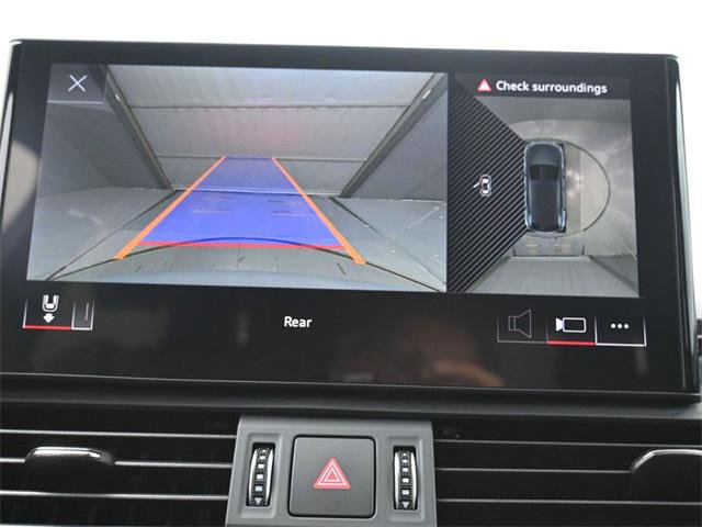 Used 2024 Audi Q5 e Premium Plus w/ Premium Plus Package image 22