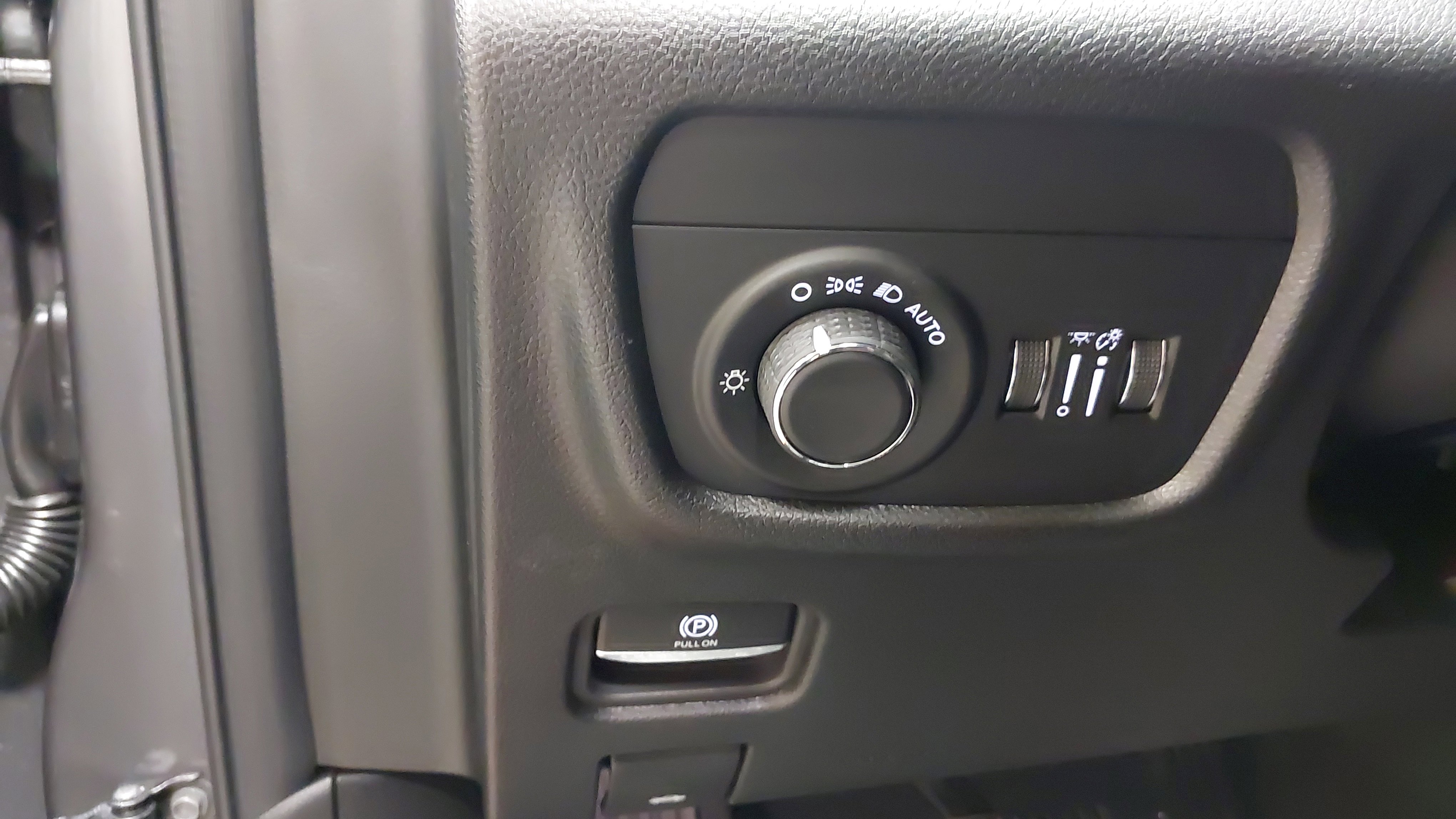 New 2025 Jeep Grand Cherokee 4WD image 23