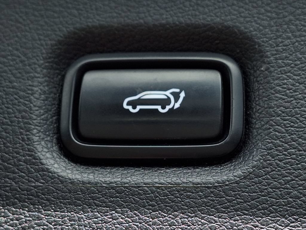 Certified 2022 Hyundai Santa Fe Limited AWD/4WD image 30