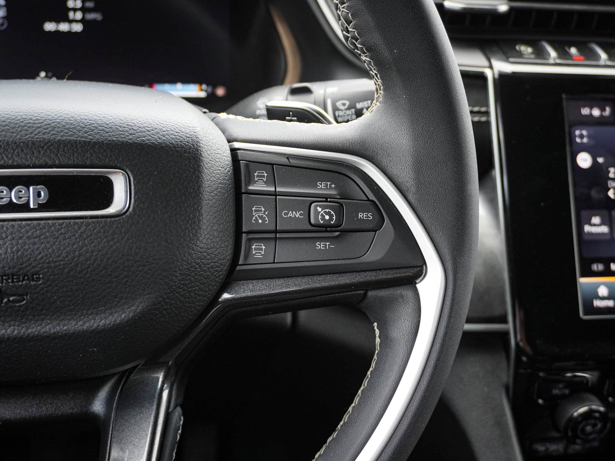 Used 2023 Jeep Grand Cherokee Altitude image 20