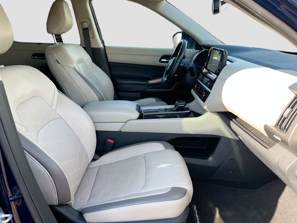Used 2022 Nissan Pathfinder Platinum w/ Lighting Package (N93) FWD image 30
