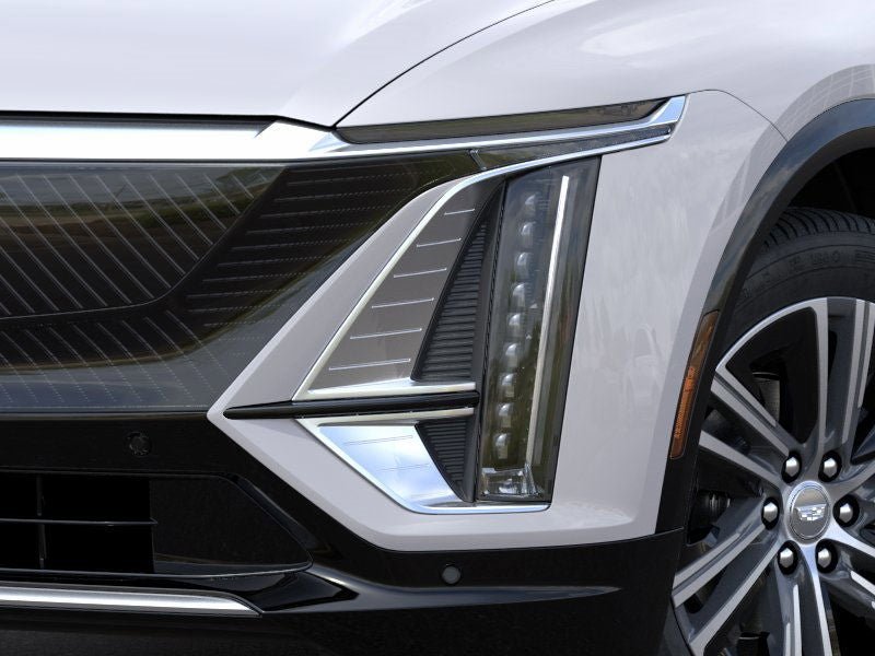 New 2025 Cadillac Lyriq Luxury w/ LPO, Floor Liner Package image 10