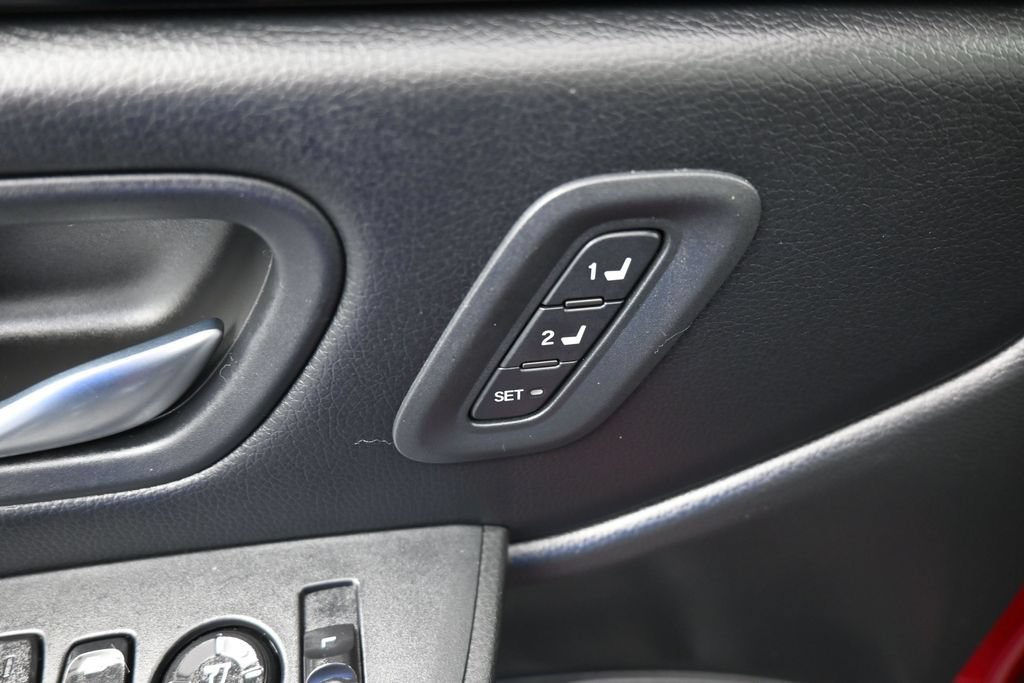 Used 2025 Honda Pilot Touring image 16
