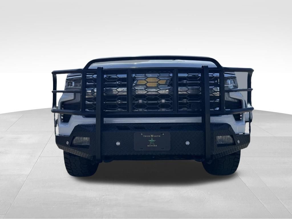 Used 2025 Chevrolet Silverado 1500 LTZ AWD/4WD image 4