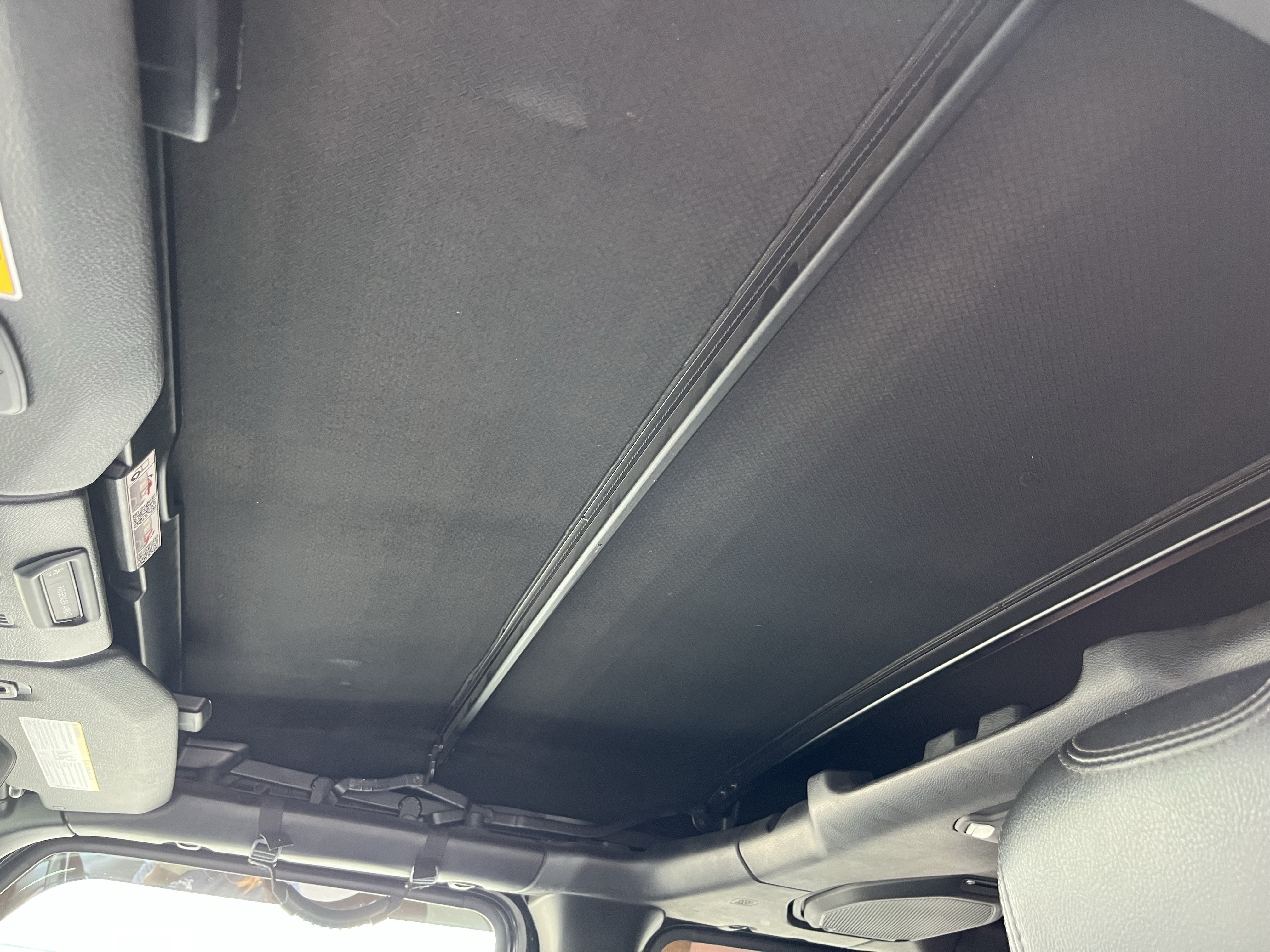 Used 2018 Jeep Wrangler Unlimited Rubicon AWD/4WD image 23