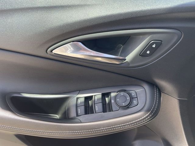 Certified 2025 Buick Encore GX Preferred AWD/4WD image 21