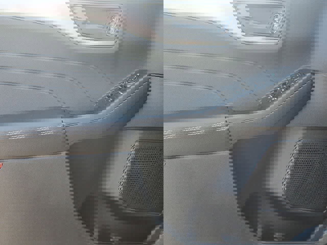 Used 2025 Ford Escape Active image 16