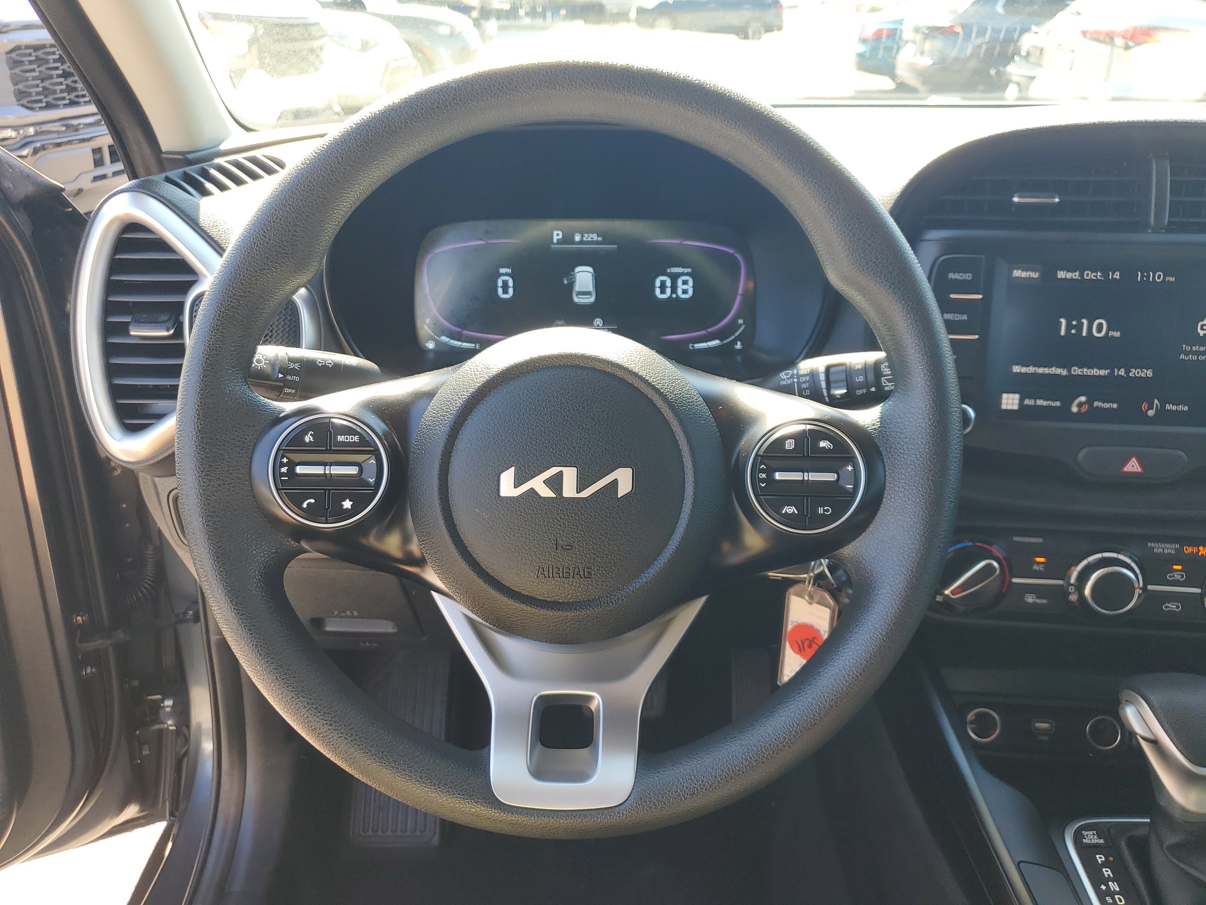 Used 2025 Kia Soul LX w/ LX Technology Package FWD image 25
