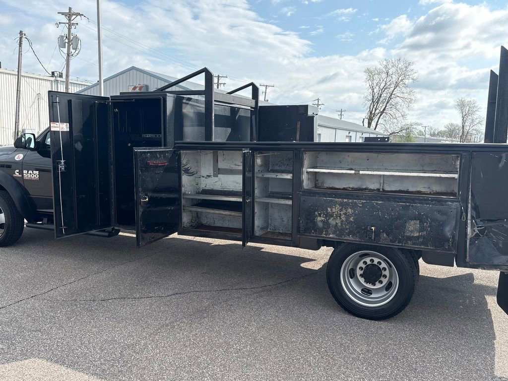 Used 2018 RAM 5500 Tradesman w/ Power & Remote Entry Group RWD image 9