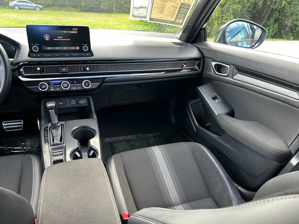 Used 2022 Honda Civic Sport image 11