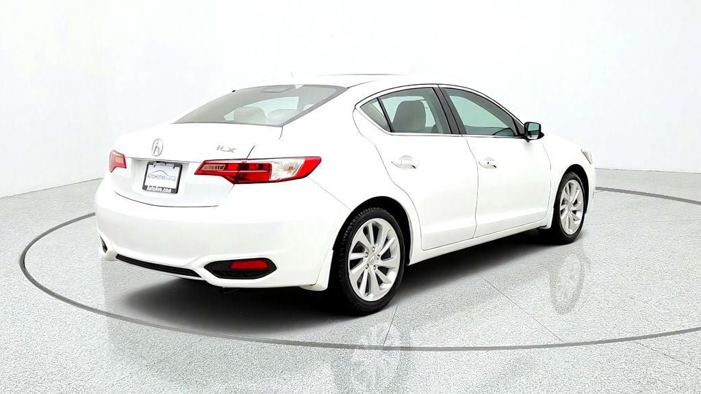Used 2017 Acura ILX w/ Premium Package FWD image 5