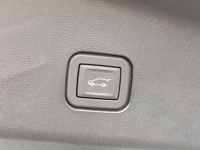 New 2026 Cadillac Vistiq Sport w/ LPO, Floor Liner Package AWD/4WD image 14