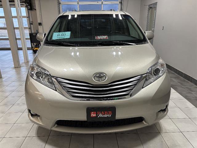 Used 2017 Toyota Sienna Limited image 6
