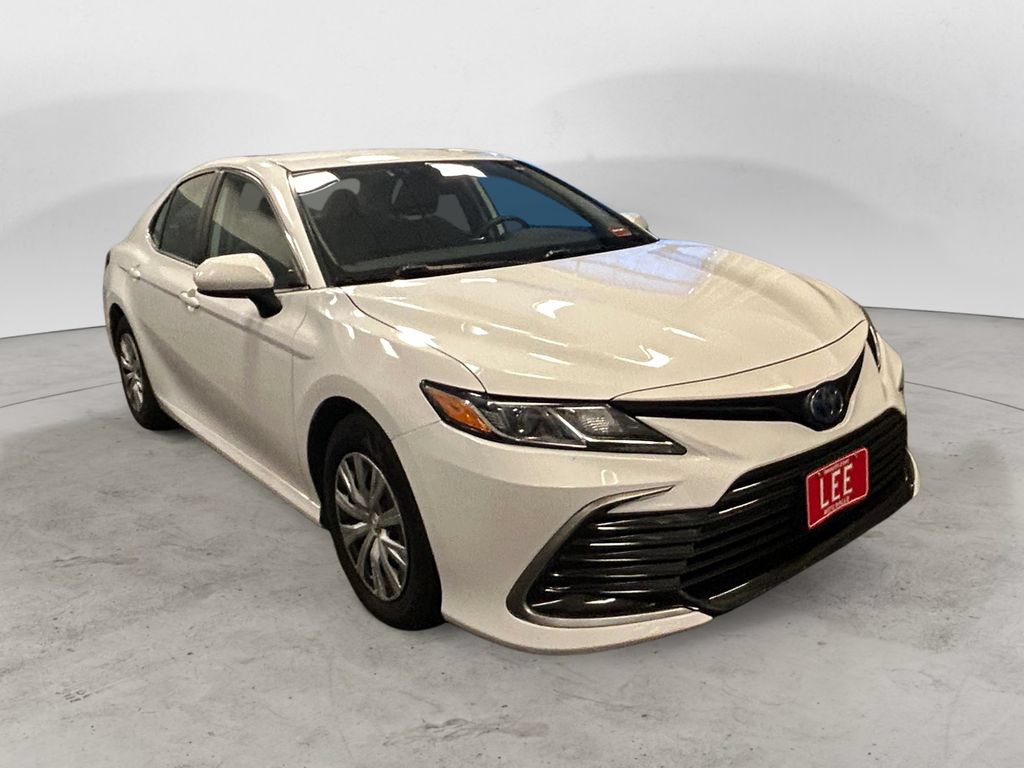 Used 2022 Toyota Camry LE FWD image 7