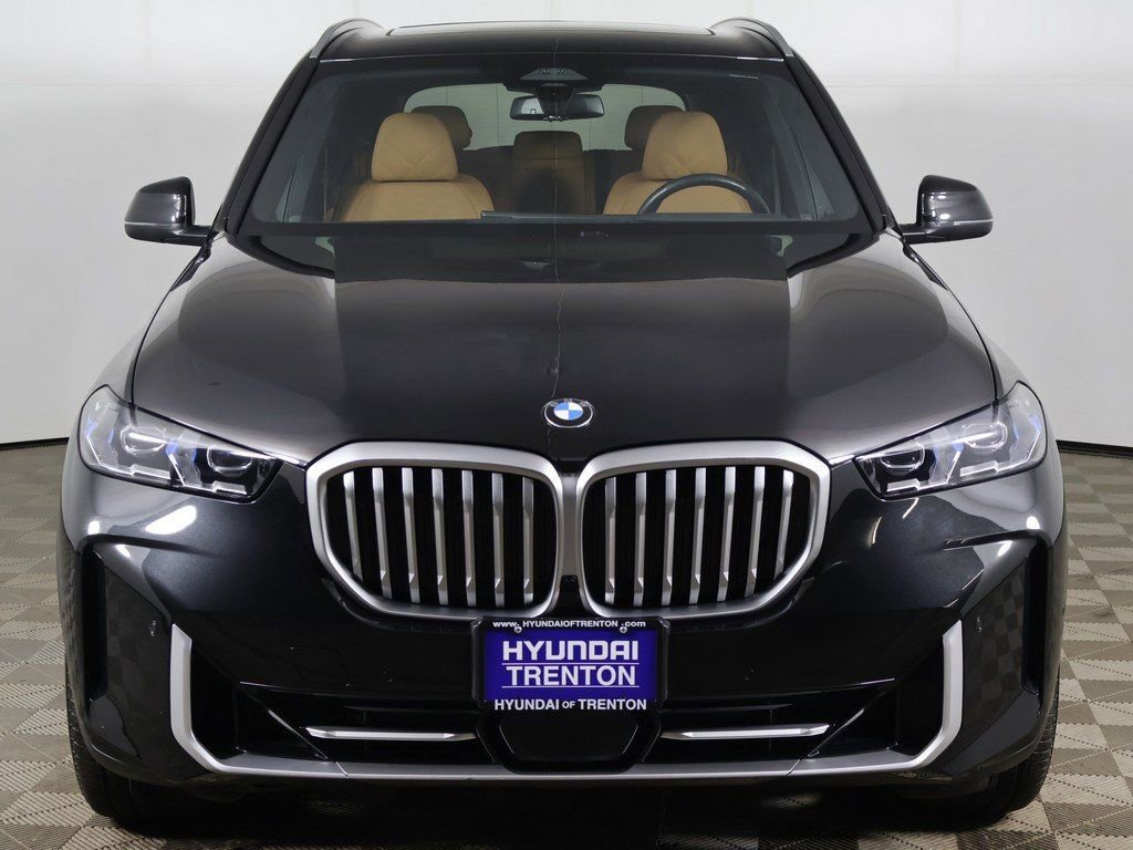 Used 2024 BMW X5 xDrive40i w/ Premium Package image 14