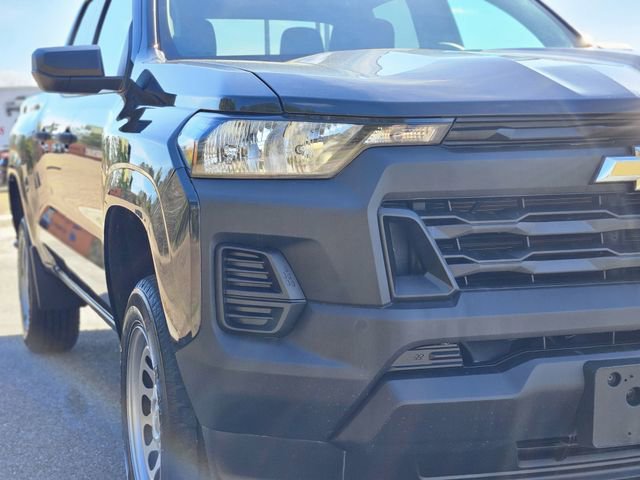 Used 2024 Chevrolet Colorado W/T image 9
