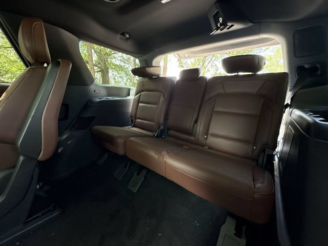 New 2027 Lincoln Navigator Reserve AWD/4WD image 24