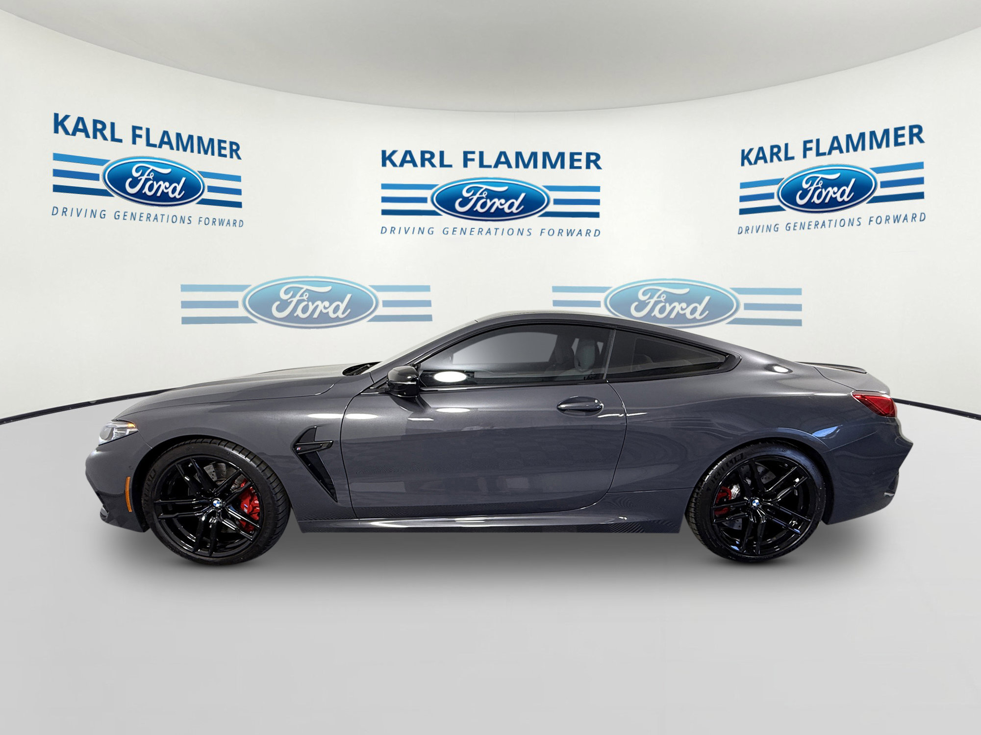 Used 2022 BMW M8 Competition image 4
