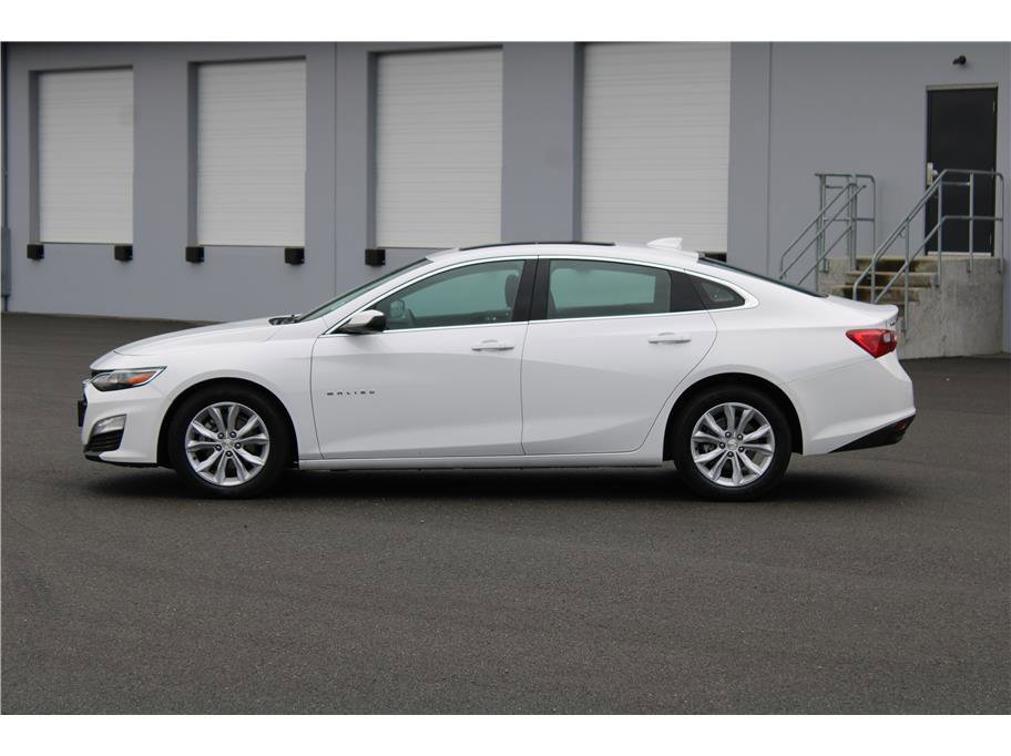 Used 2024 Chevrolet Malibu LT image 2