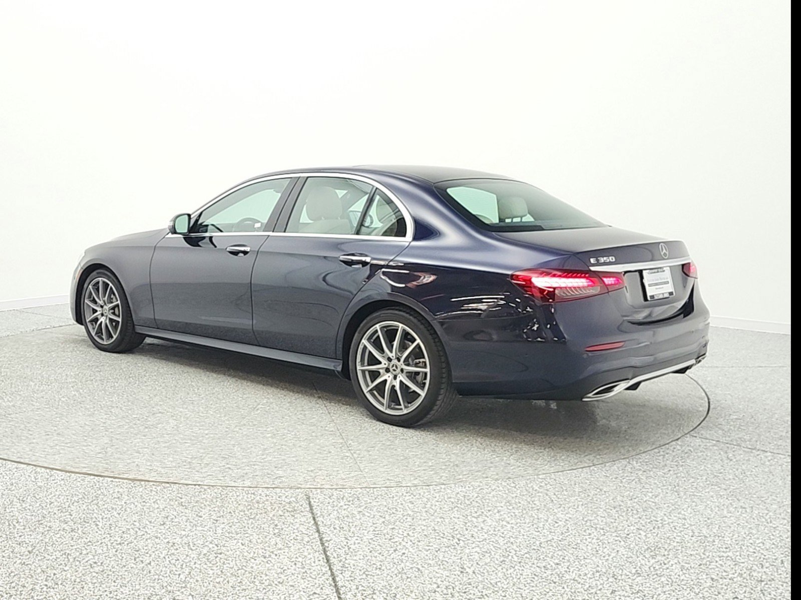 Used 2022 Mercedes-Benz E 350 Sedan image 7