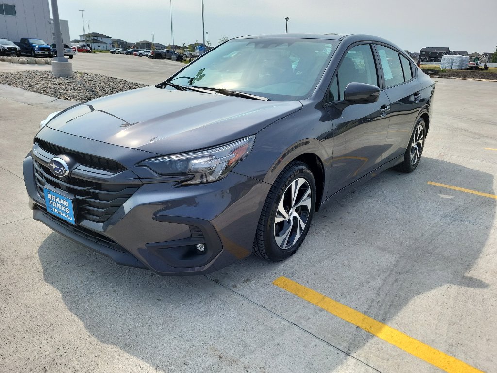 Used 2024 Subaru Legacy Premium image 2