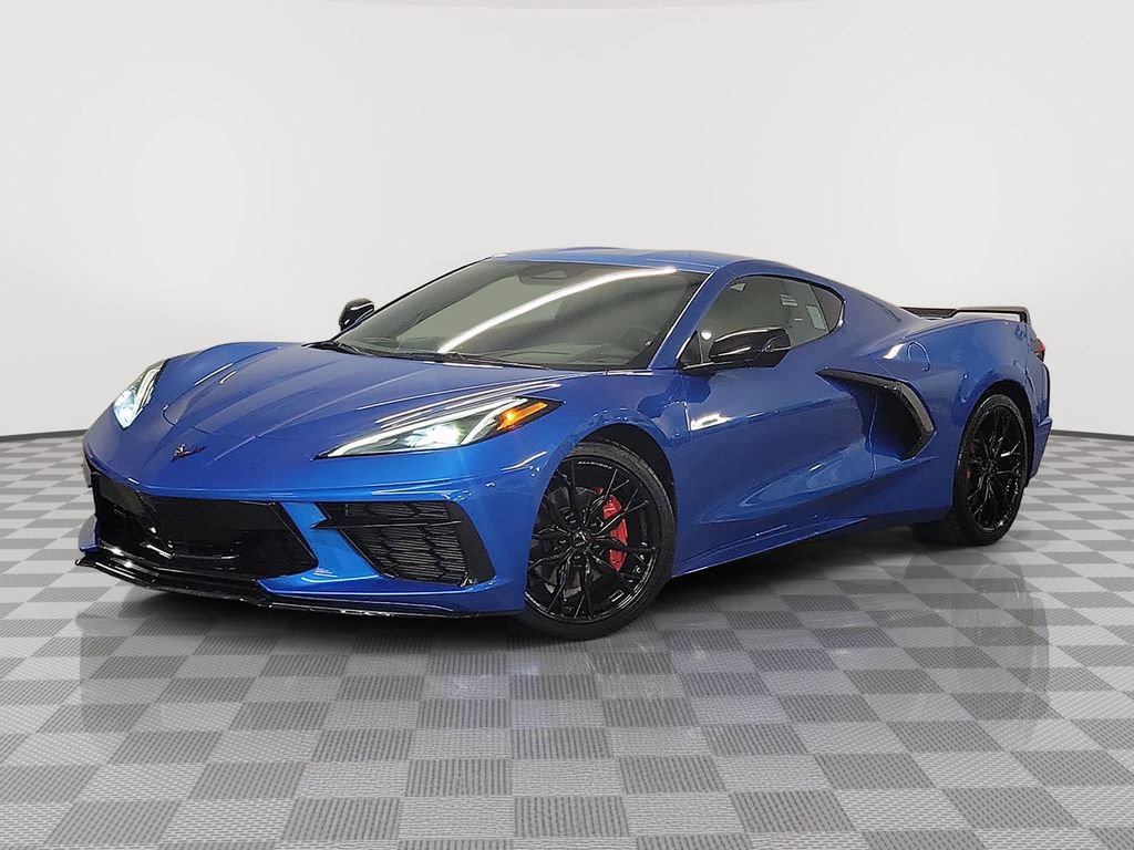 Used 2025 Chevrolet Corvette Stingray Coupe w/ 1LT RWD image 2