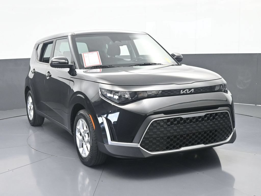 Used 2023 Kia Soul S FWD image 9