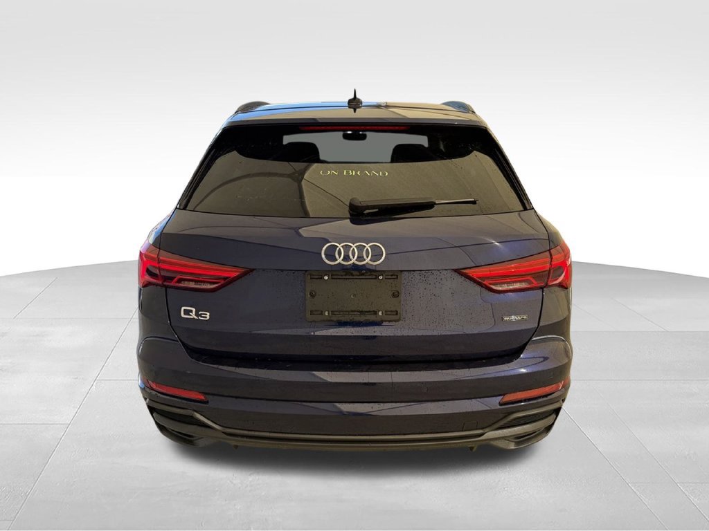 Used 2022 Audi Q3 2.0T Premium w/ Black Optic Sport Package AWD/4WD image 11
