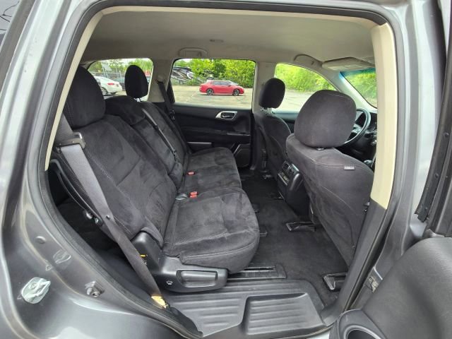 Used 2016 Nissan Pathfinder SV AWD/4WD image 14