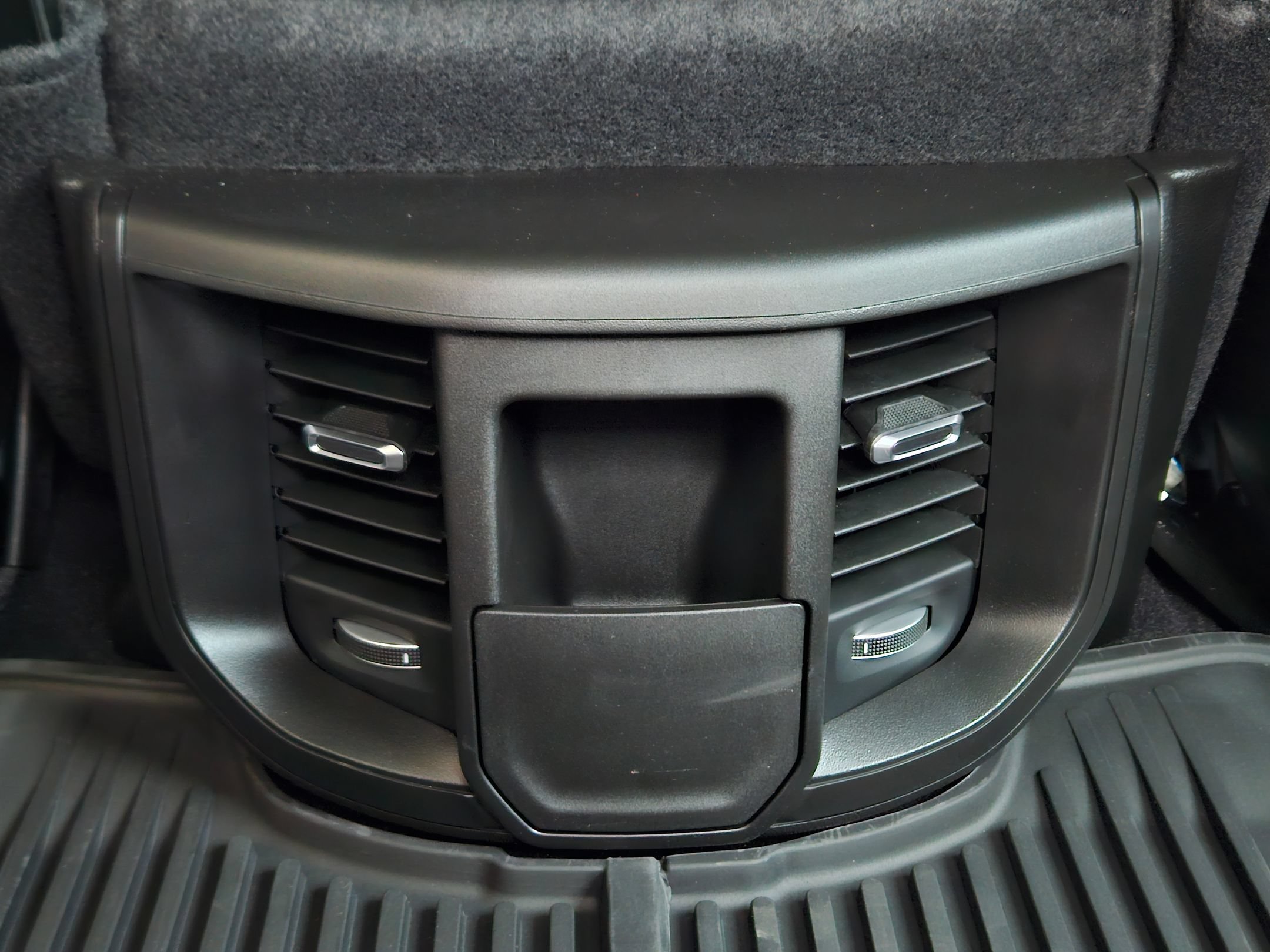 New 2026 RAM 3500 Tradesman AWD/4WD image 24