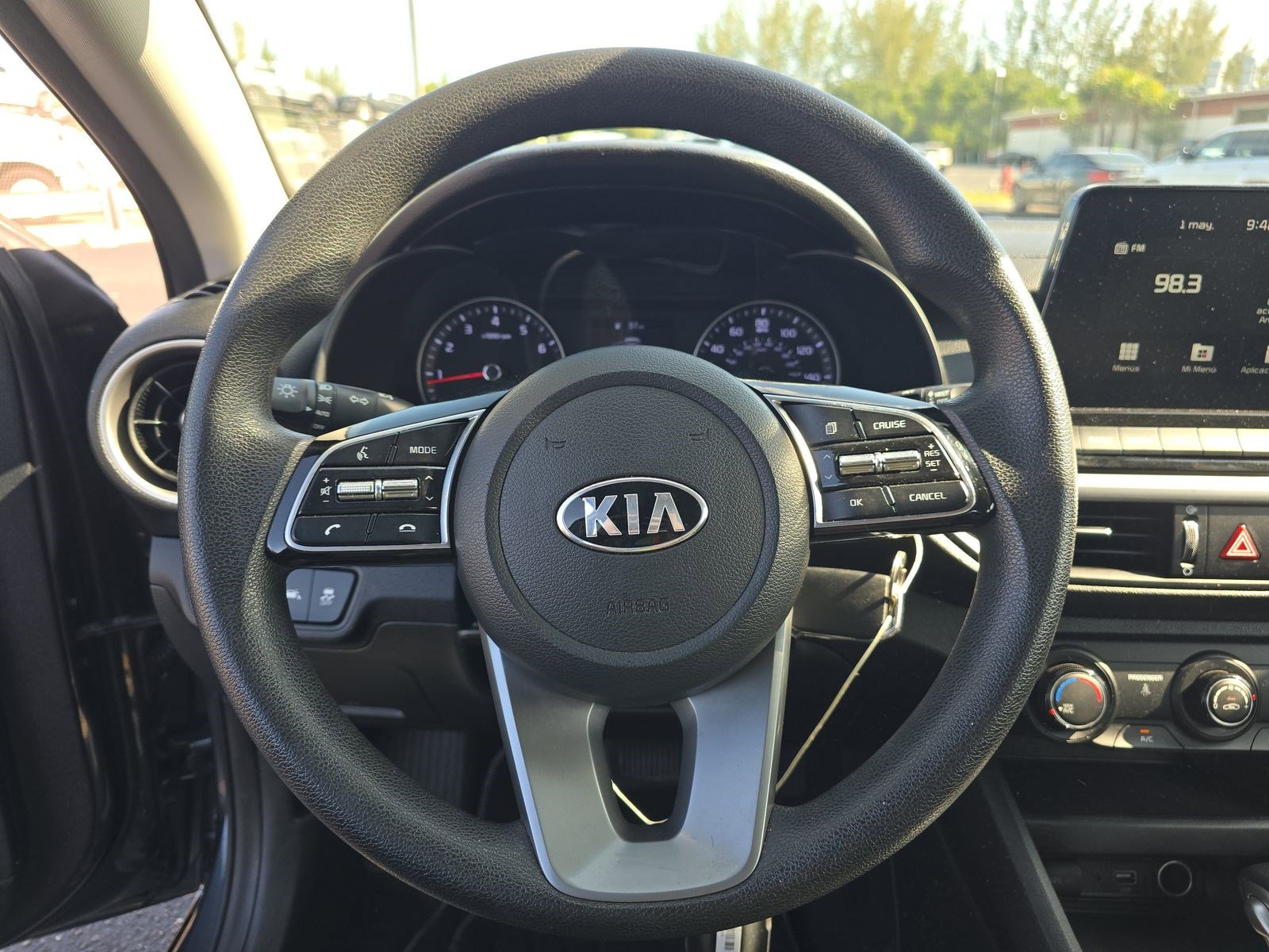 Used 2020 Kia Forte LXS FWD image 11