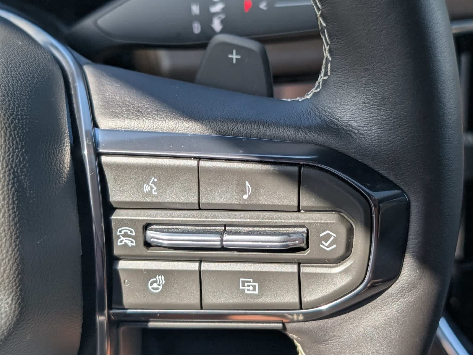 Certified 2026 GMC Yukon Denali Ultimate AWD/4WD image 32