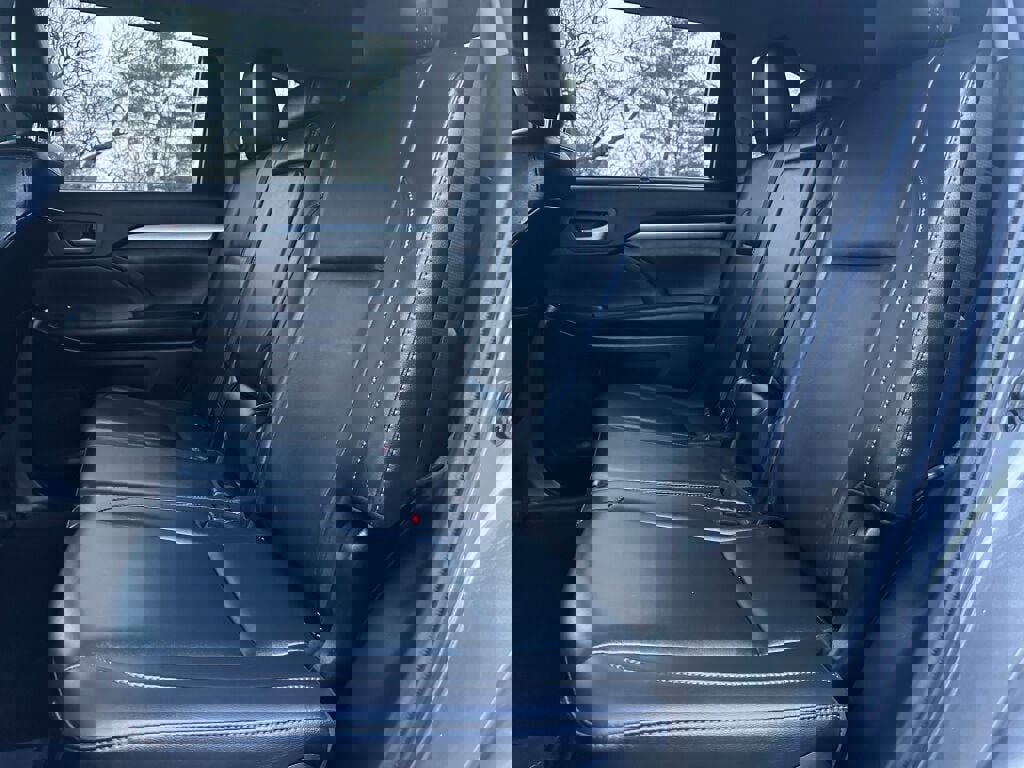 Used 2019 Toyota Highlander XLE image 26