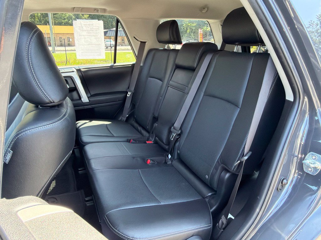 Used 2024 Toyota 4Runner Limited AWD/4WD image 19