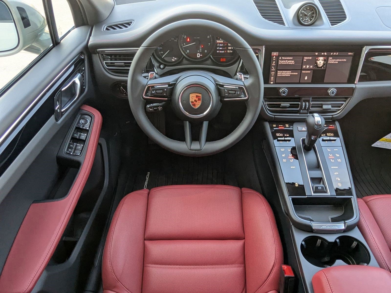 New 2026 Porsche Macan image 15