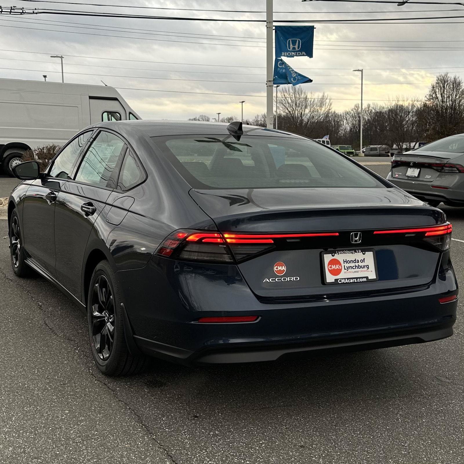Used 2025 Honda Accord SE image 3