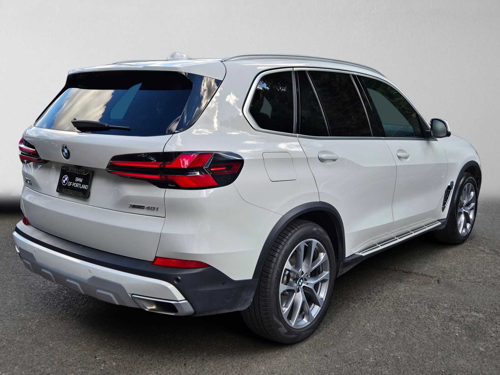 Used 2026 BMW X5 xDrive40i AWD/4WD image 3