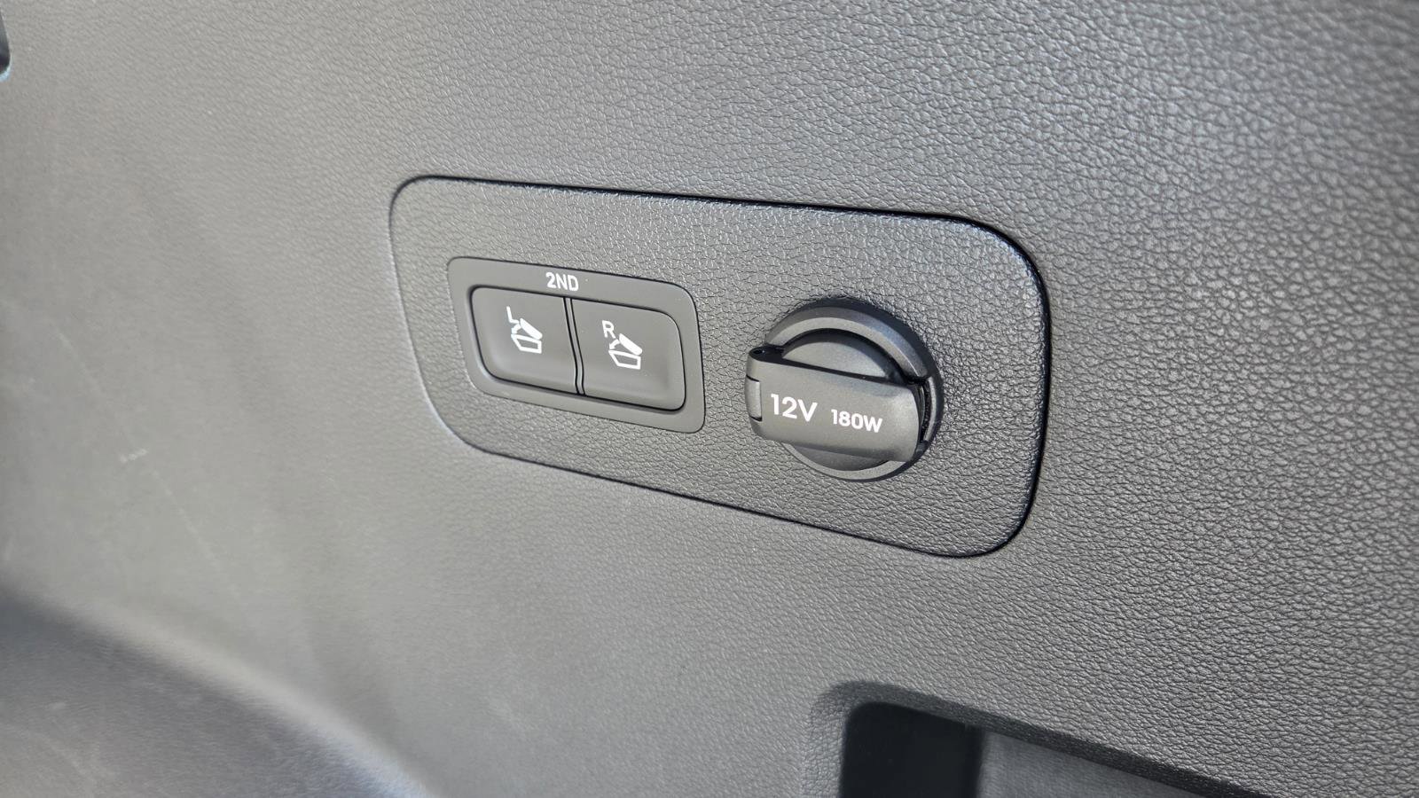 Used 2023 Hyundai Santa Fe SEL w/ Premium Package image 56