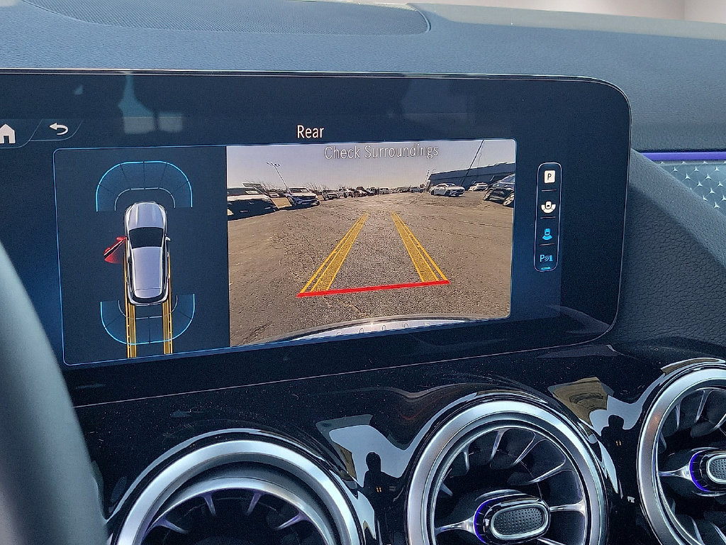 Used 2025 Mercedes-Benz GLA 250 image 23