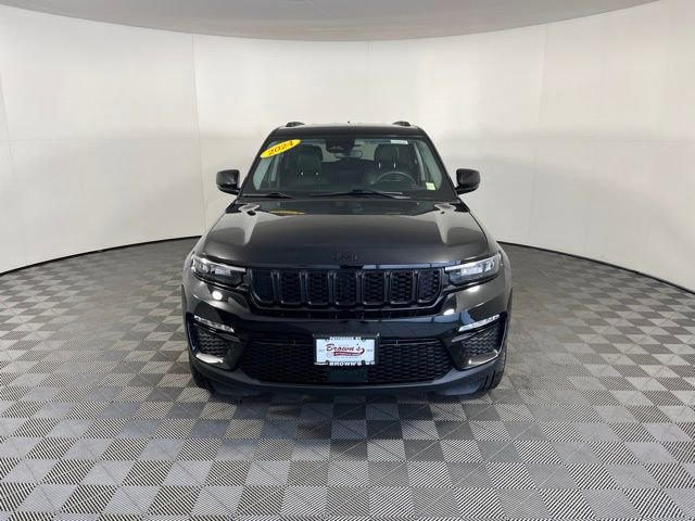 Used 2024 Jeep Grand Cherokee Limited w/ Black Appearance Package image 2