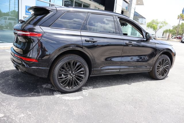 New 2025 Lincoln Corsair Reserve w/ Equipment Group 202A AWD/4WD image 7