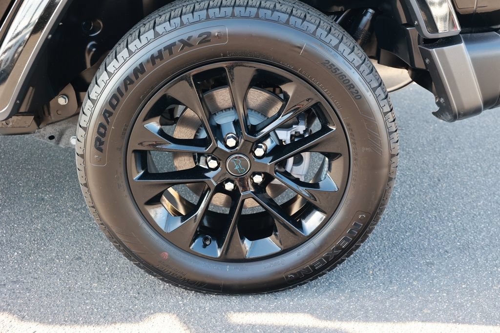 Used 2024 Jeep Wrangler Unlimited Sahara w/ Technology Group AWD/4WD image 10