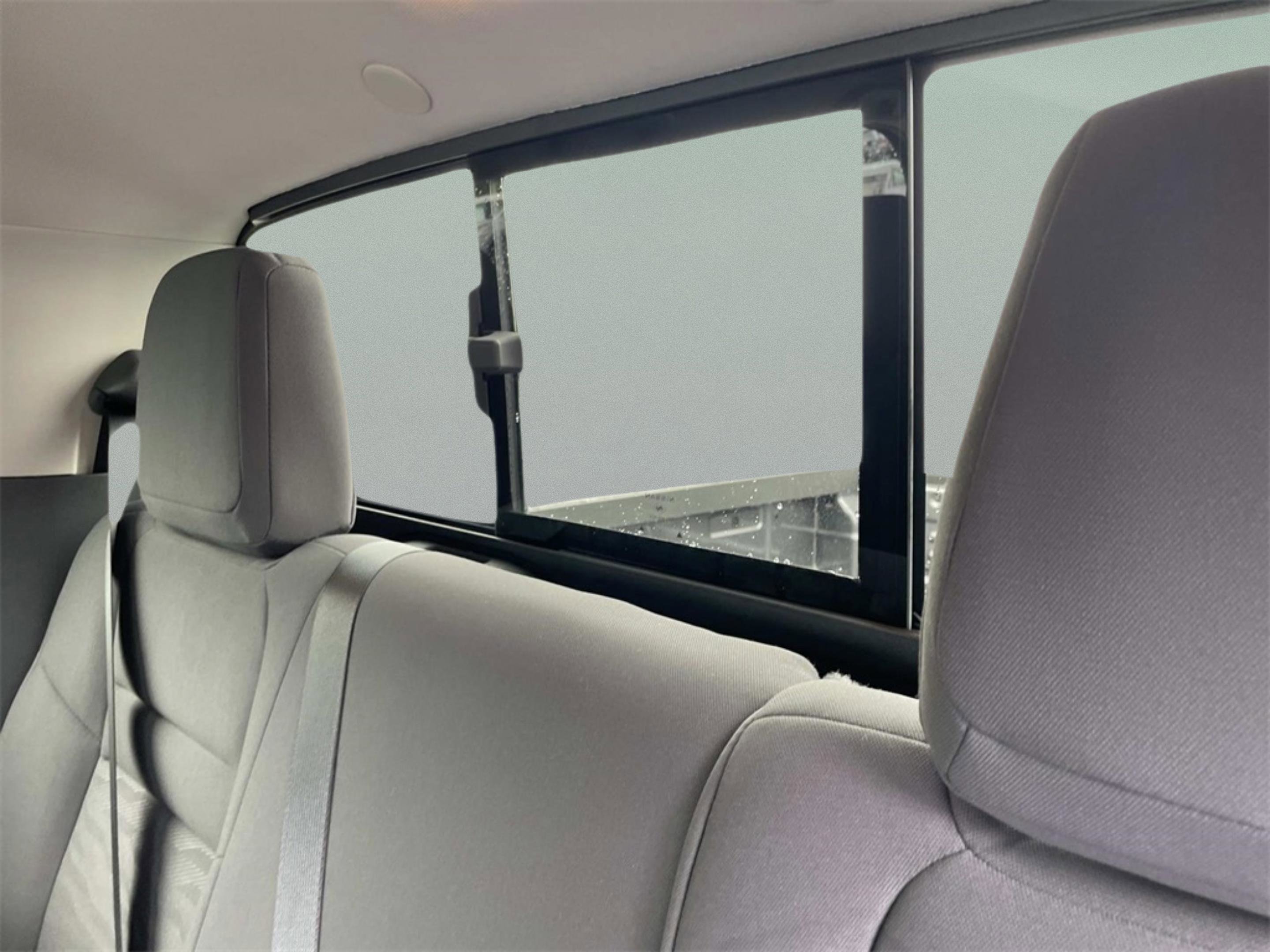 New 2026 Nissan Frontier S image 7