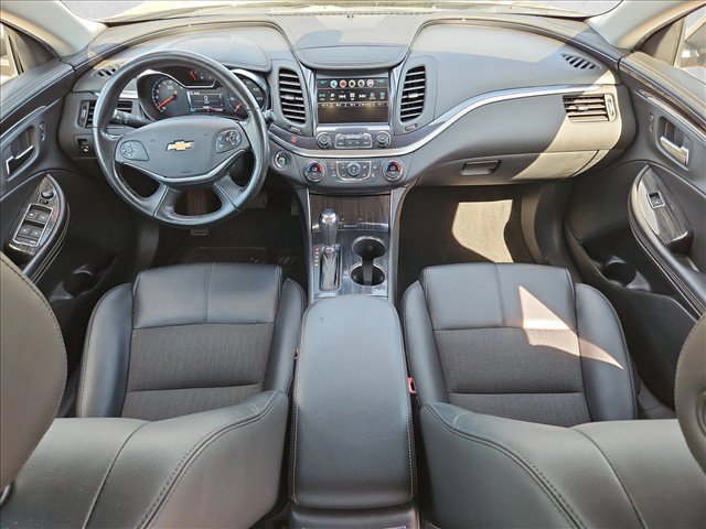 Used 2018 Chevrolet Impala LT FWD image 18