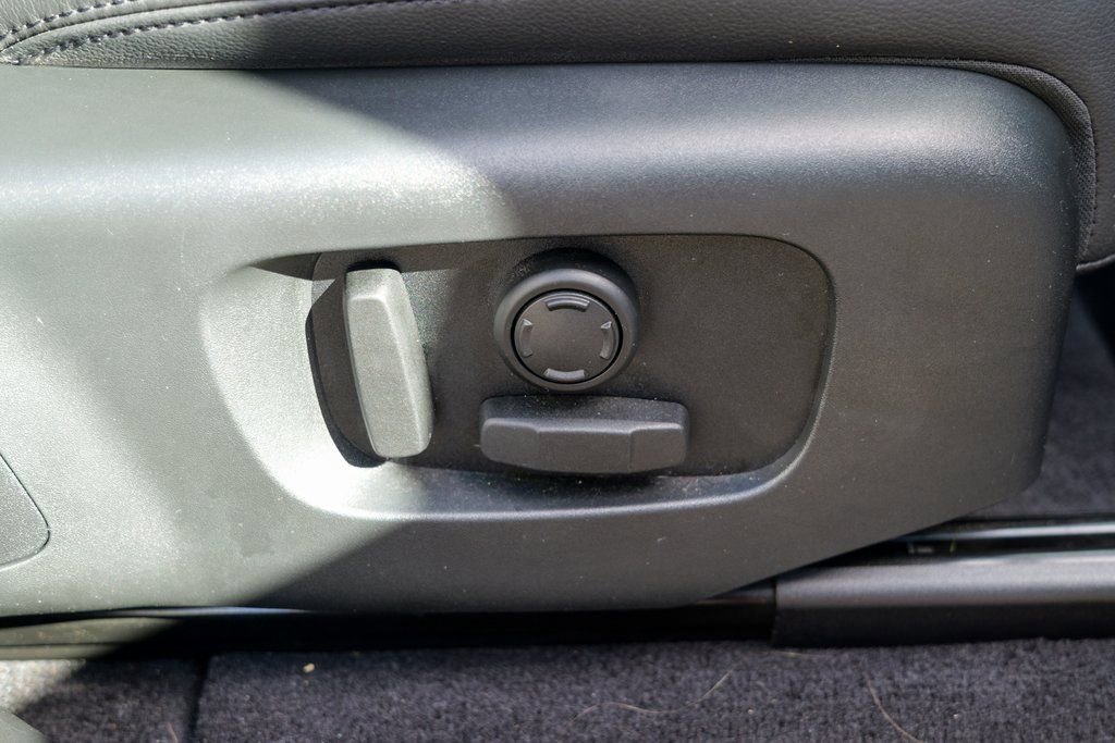 Used 2022 Land Rover Range Rover Sport SE image 38